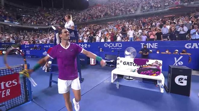 领下进行了 领下进行了