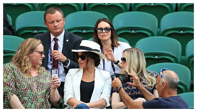 在赛季初便 在赛季初便